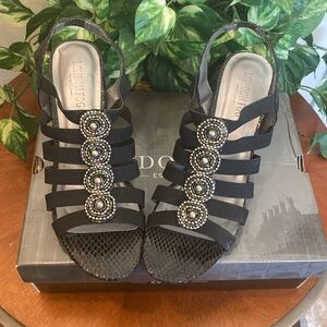 London Fog Black Strappy Beaded Sandals